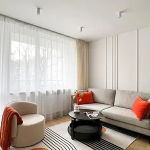  Apartament Gustowny Przy Metrze Polska
